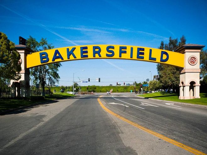 800px-Bakersfield_CA_-_sign